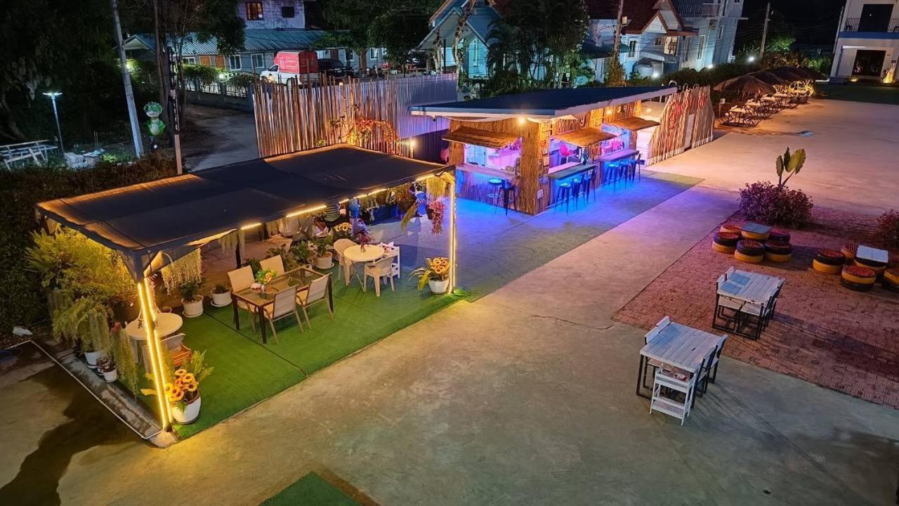 Wixky Hotel Nong Khai Exteriör bild